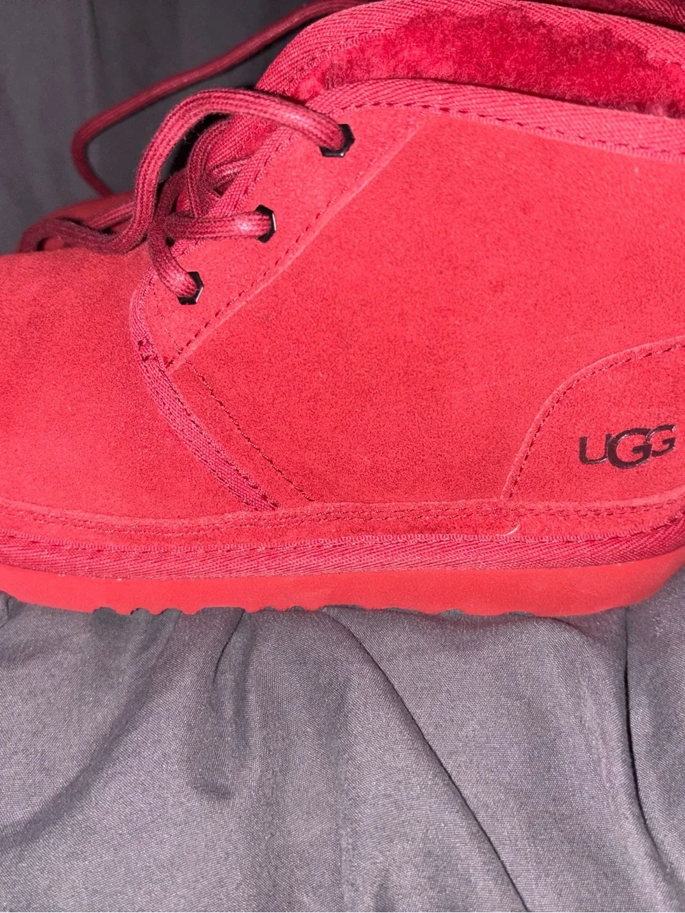 UGG Neumel chukka boots in samba red size 3